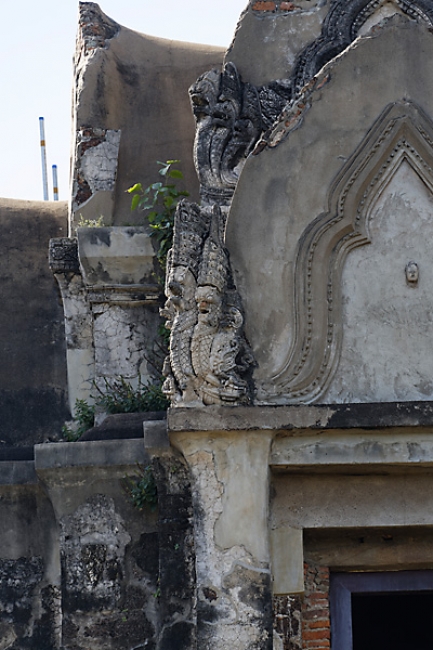 Wat Ratchaburana-056